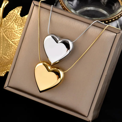 European and American hip-hop simple gold colour peach heart pendant titanium steel necklace girls sexy collarbone chain female