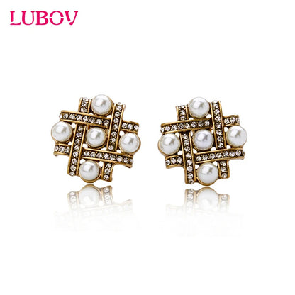 Simulated Pearls Stud Earrings 2018 New Alloy Retro Earrings New Trending Jewelry Summer Earrings Women statement Accessories