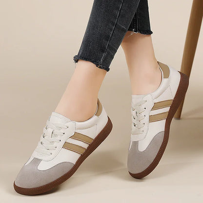 2024 Flat Luxury Shoes Women Autumn New Classic Ladies Sneakers Women Leather Retro Low Cut Lace -up Casual Round Toe Grey White