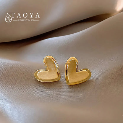 2024 New Design Copper alloy Frosted Gold Color Heart-shaped Stud Earrings For Girls' Sweet Accessories Women‘s Fashion Jewelry