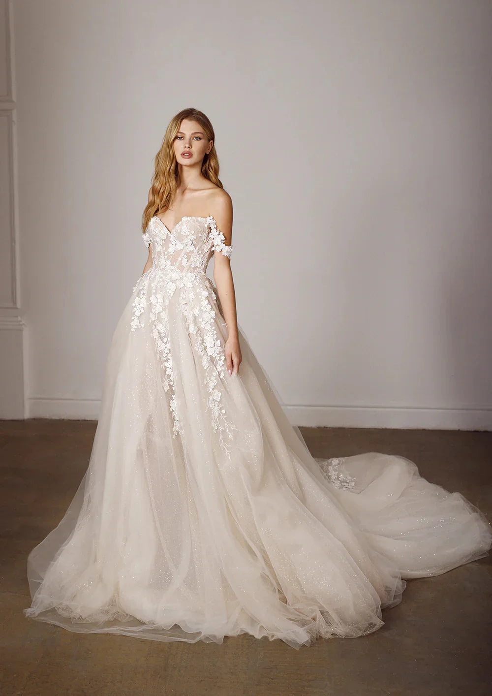 Elegant Off The Shoulder Sweetheart Wedding Dresses