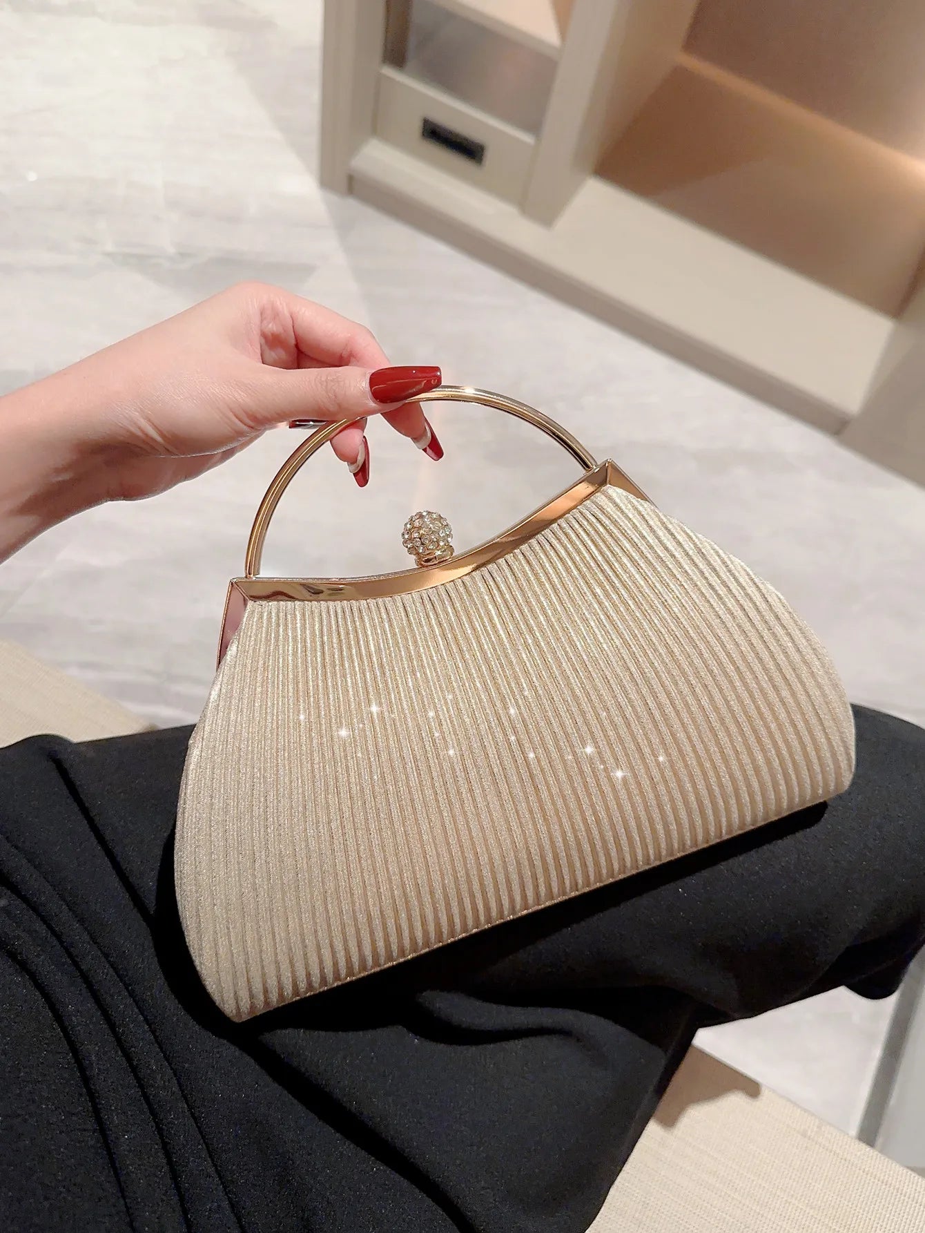 Women's classic pleated design shiny handheld evening bag with rhinestone decoration evening bag dress bag party bag prom bag dr