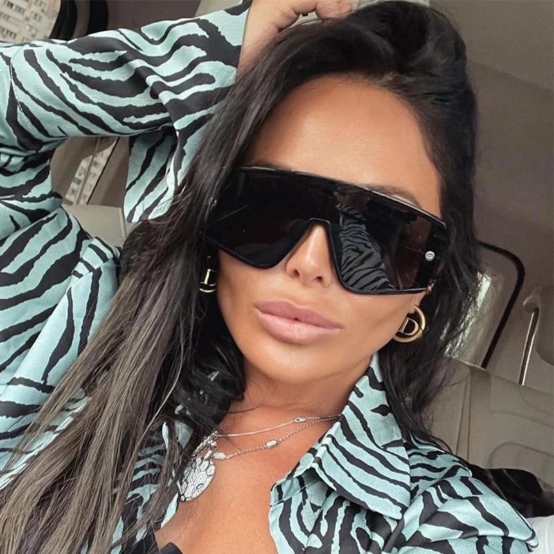 Fashion Classic Sunglasses Men Women Luxury Brand Oversize Transparent Red Aviator Sunglasses Female Shades One Piece Sunglasses