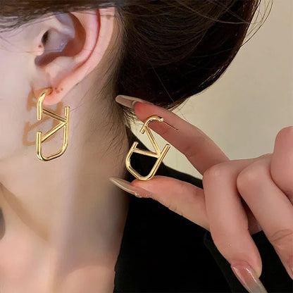 Geometric cool style ins personalized design Ear Studs, 2024 fashionable and versatile earrings