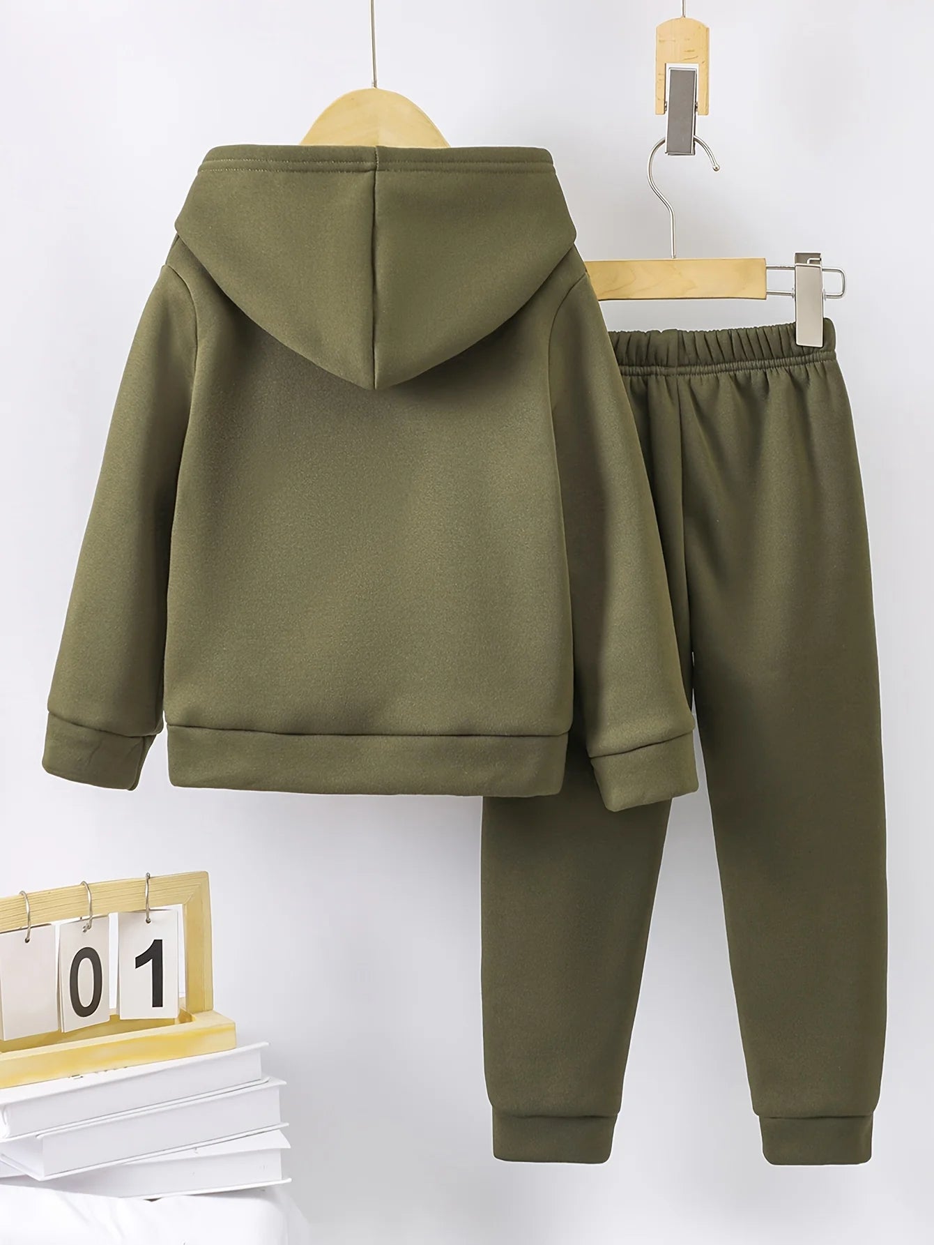 2set Autumn/Winter new casual comfort sports style warm boys aeroplane printed warm lining hoodie and tracksuit pants