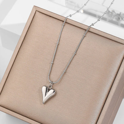 Ramos Temperament Heart Pendant Chain Necklace for Women Stainless Steel Stylish Choker Necklace Jewelry Party Gift