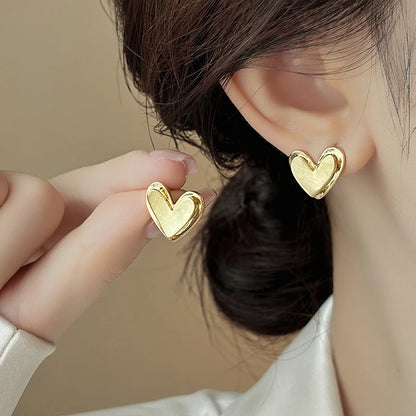 2024 New Design Copper alloy Frosted Gold Color Heart-shaped Stud Earrings For Girls' Sweet Accessories Women‘s Fashion Jewelry