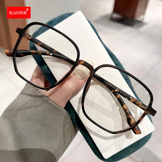 Large Square Frame Anti-Blue Light Glasses Women Computer Gaming Eye Protection Classic Plain Transparent Glasses Spectacles