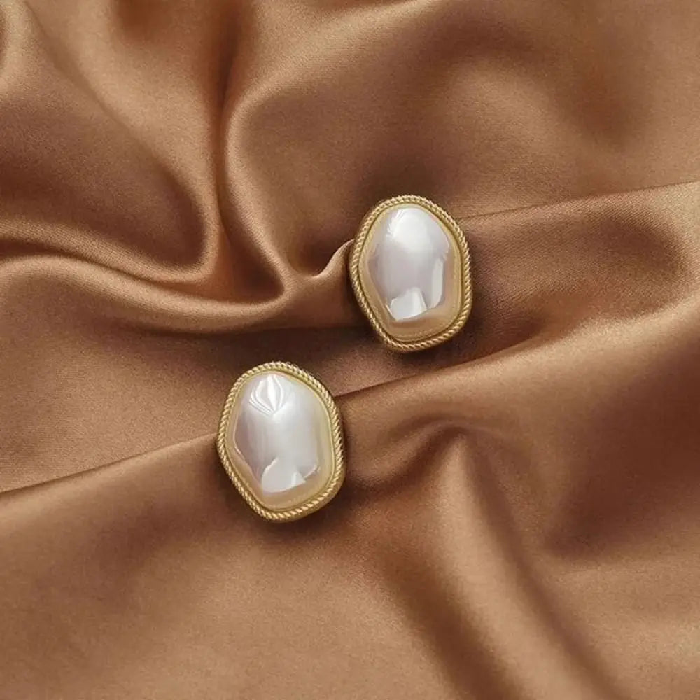 Pearl Imitation Pearl Earrings 2024 Golden Alloy Retro Pearl Earrings Irregular Square Earrings Women