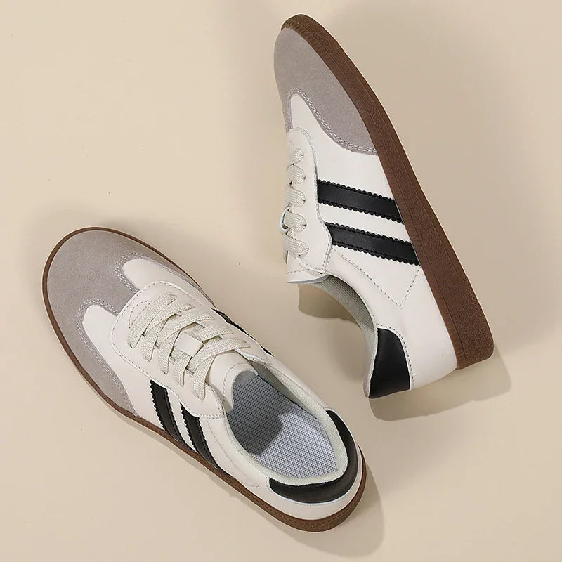 2024 Flat Luxury Shoes Women Autumn New Classic Ladies Sneakers Women Leather Retro Low Cut Lace -up Casual Round Toe Grey White