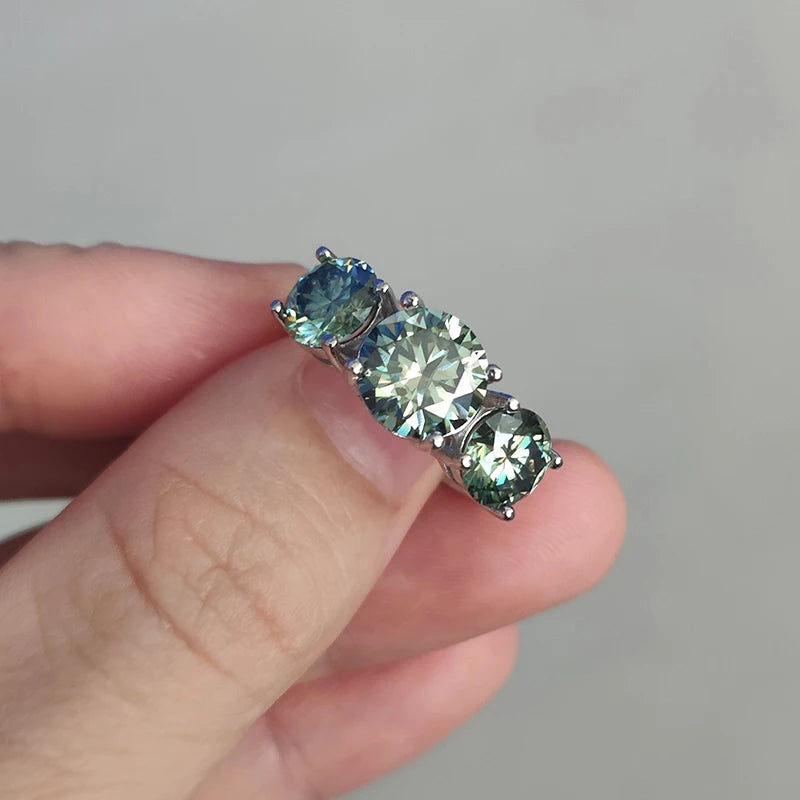 White Gold 4/2CT Moissanite Ring