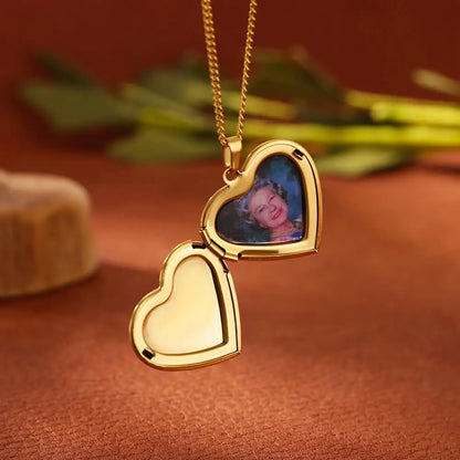 Custom Heart Picture Necklaces For Women Stainless Steel Gold Color Family Photo Pendant Necklace Fashion Birthday Jewelry Gifts