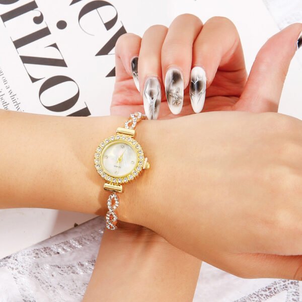 New Fashion Diamond Round Women's Watch Adjustable Bracelet Watch Women's Quartz Watch - Image 10