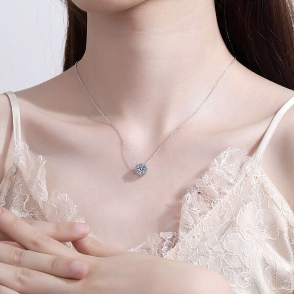 Women's Fashion All Match Moissanite Necklace - Image 3