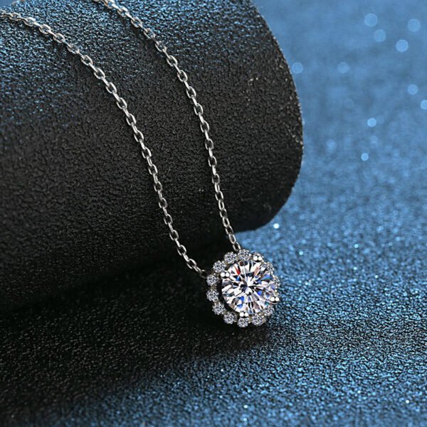 Women's Fashion All Match Moissanite Necklace - Image 5