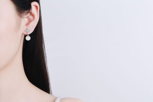 925 Sterling Silver Female 31 Points Moissanite Freshwater Pearl Ear Studs - Image 7