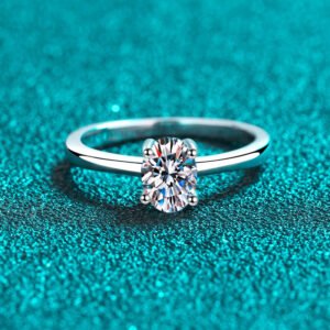 925 Sterling Silver Big Diamond Moissanite Exquisite Four-claw Ring