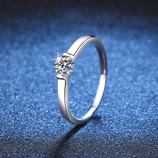 S925 Sterling Silver Moissanite Ring Female Small Waist Across The Star River