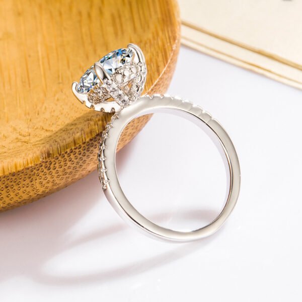 Moissanite Ring Oval Egg-shaped Big Diamond - Image 3