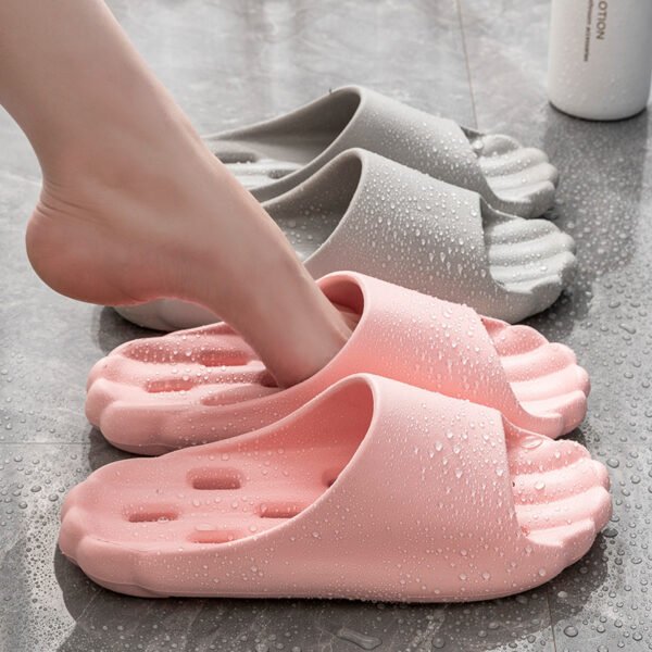 Men's Bathroom Hollow-out Quick-drying Eva Slippers - Image 10