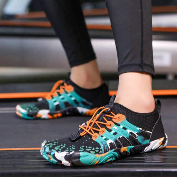 Men's Off-road Running Shoes, Lightweight Exercise Scattered Barefoot Shoes Non-slip Outdoor Walking Pumps - Image 9