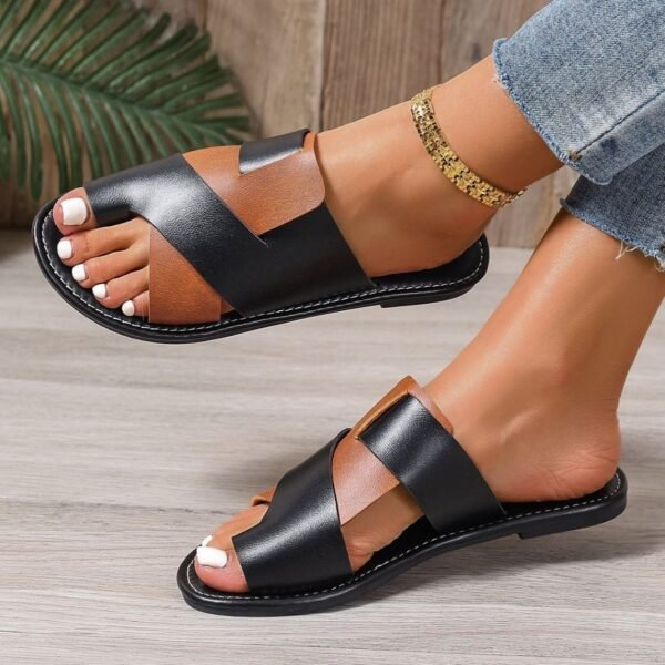 Plus Size Color Matching Toe Covering Flat Slippers - Image 3