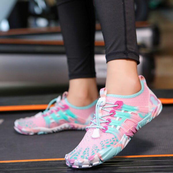 Men's Off-road Running Shoes, Lightweight Exercise Scattered Barefoot Shoes Non-slip Outdoor Walking Pumps - Image 2
